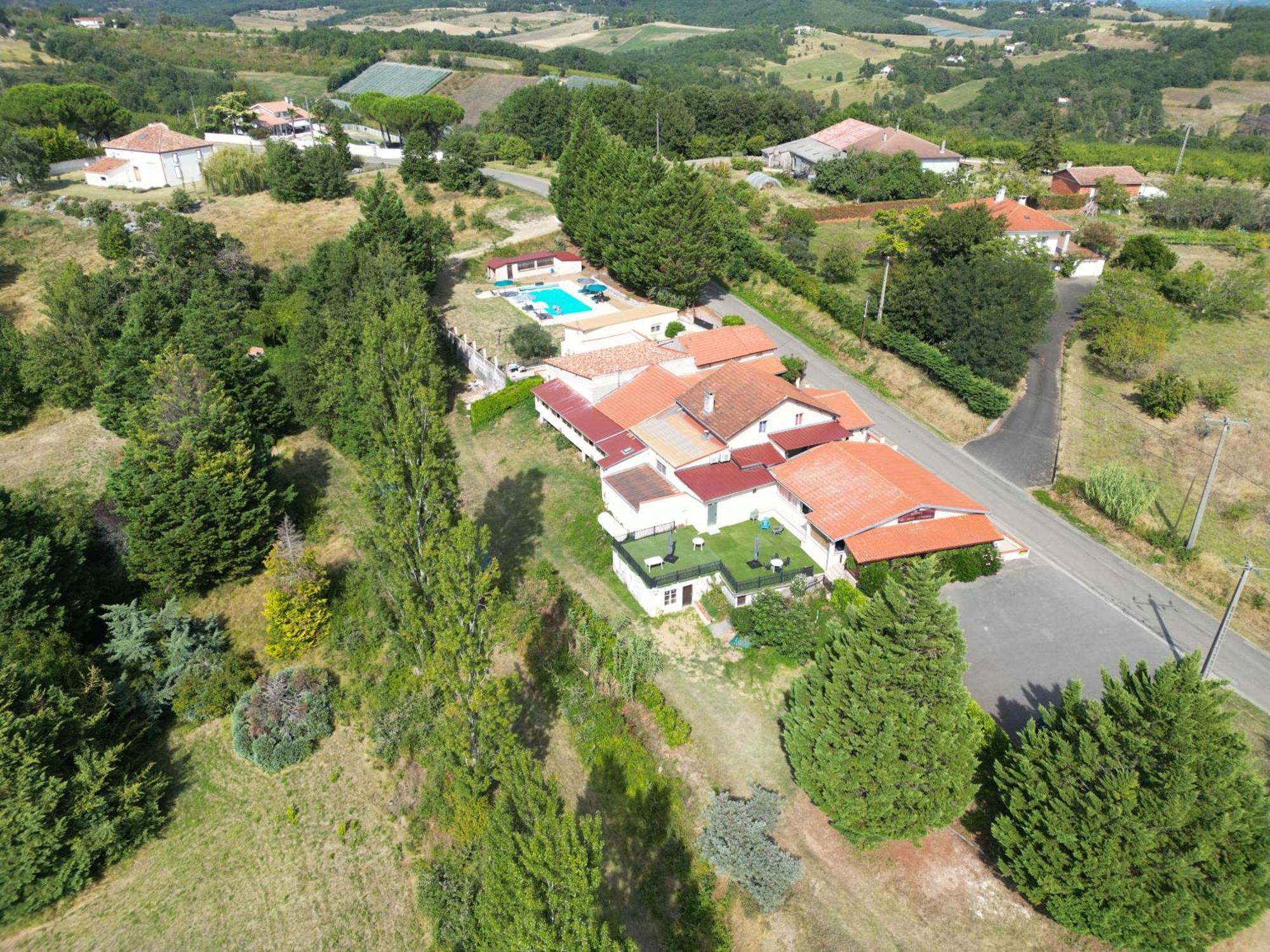 Hotel Logis Des Cretes De Pignols Moissac Exterior foto